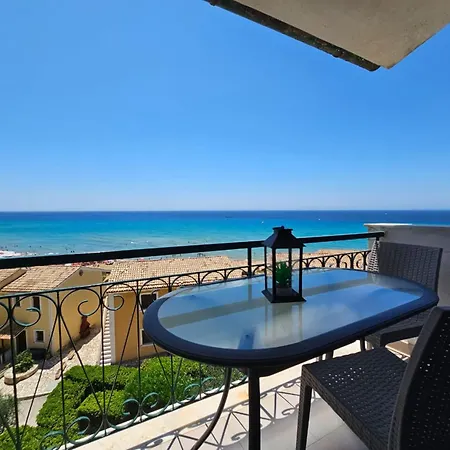 Corfu Dream Holidays Standarts דירה
